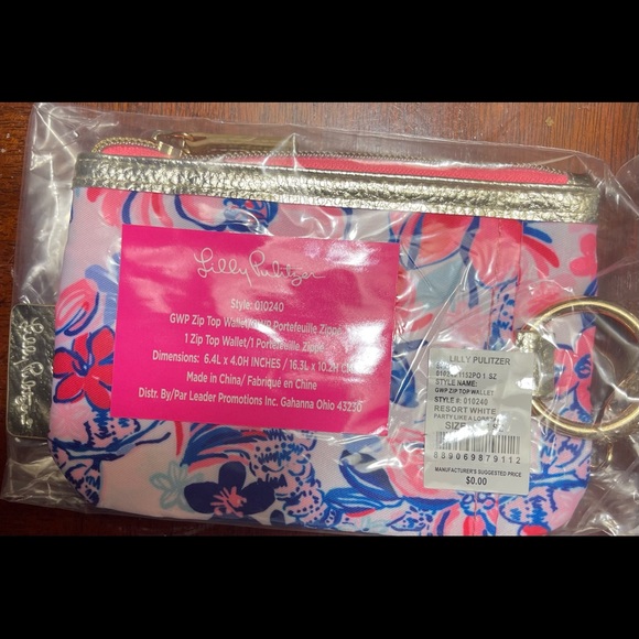 NWT/ NIP Lilly Pulitzer Zip top Wallet Resort White Party Like a Lobster 6.4Lx4H - Picture 9 of 11